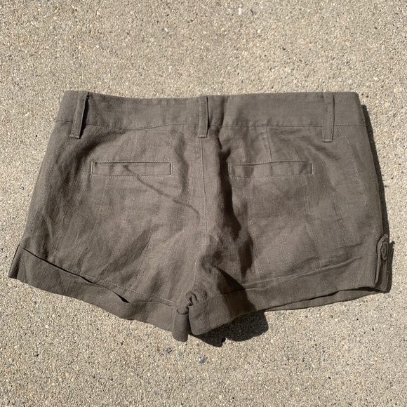 Forever 21 Linen Army Green Shorts Size Small - Picture 4 of 4